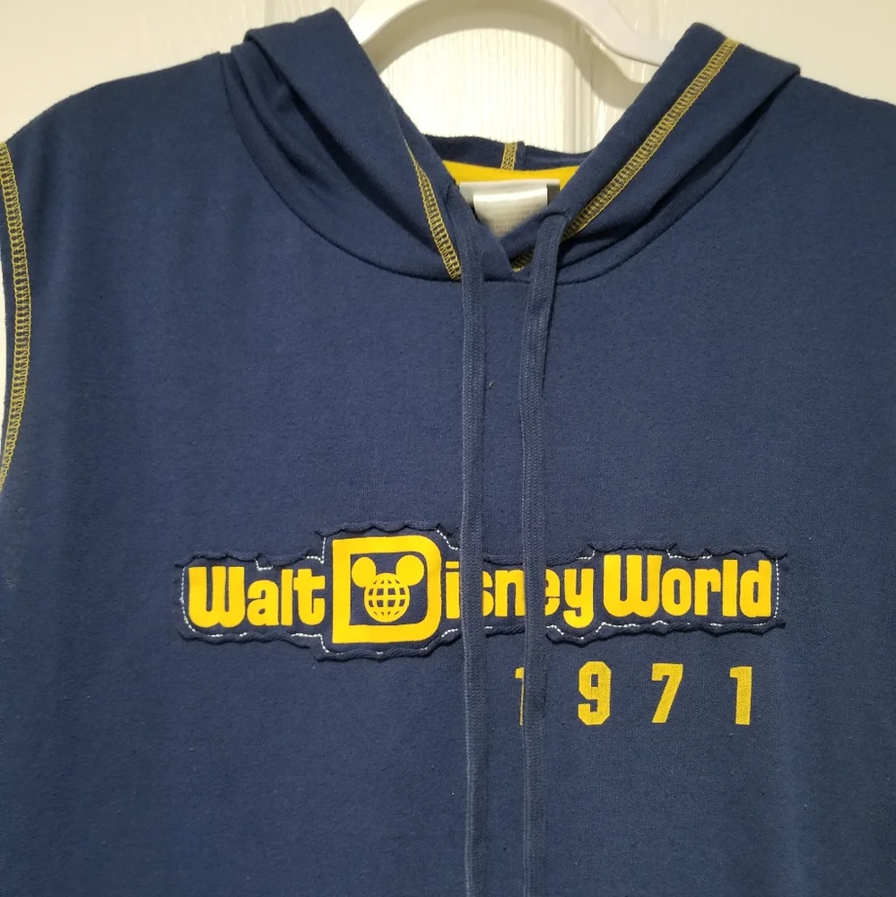 Disney WDW Mickey Navy Blue & Yellow Sleeveless Hooded Top & Shorts Matching Set